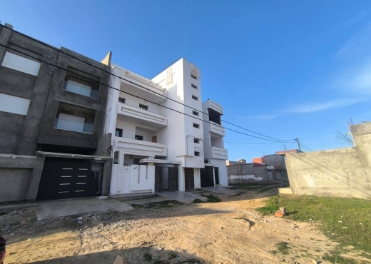 A vendre immeuble Chraf Bkalta