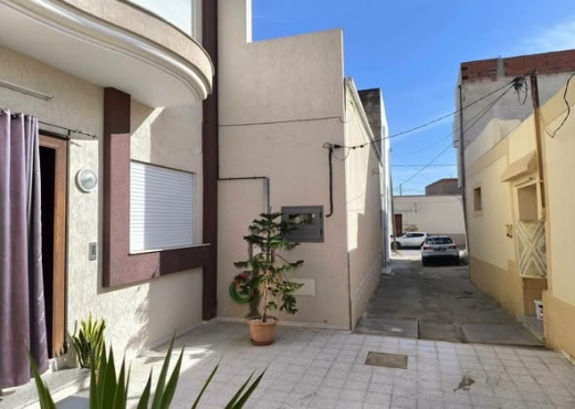 maison de style américain - Bien immobilier à {"id":15,"country_id":219,"name":"MONASTIR","slug":"monastir"} - Agence Immobilière Maps Immo