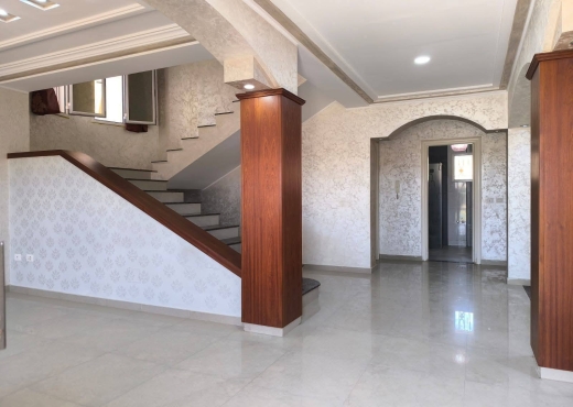 Superbe villa de style américain à Moknine - Bien immobilier à {"id":15,"country_id":219,"name":"MONASTIR","slug":"monastir"} - Agence Immobilière Maps Immo